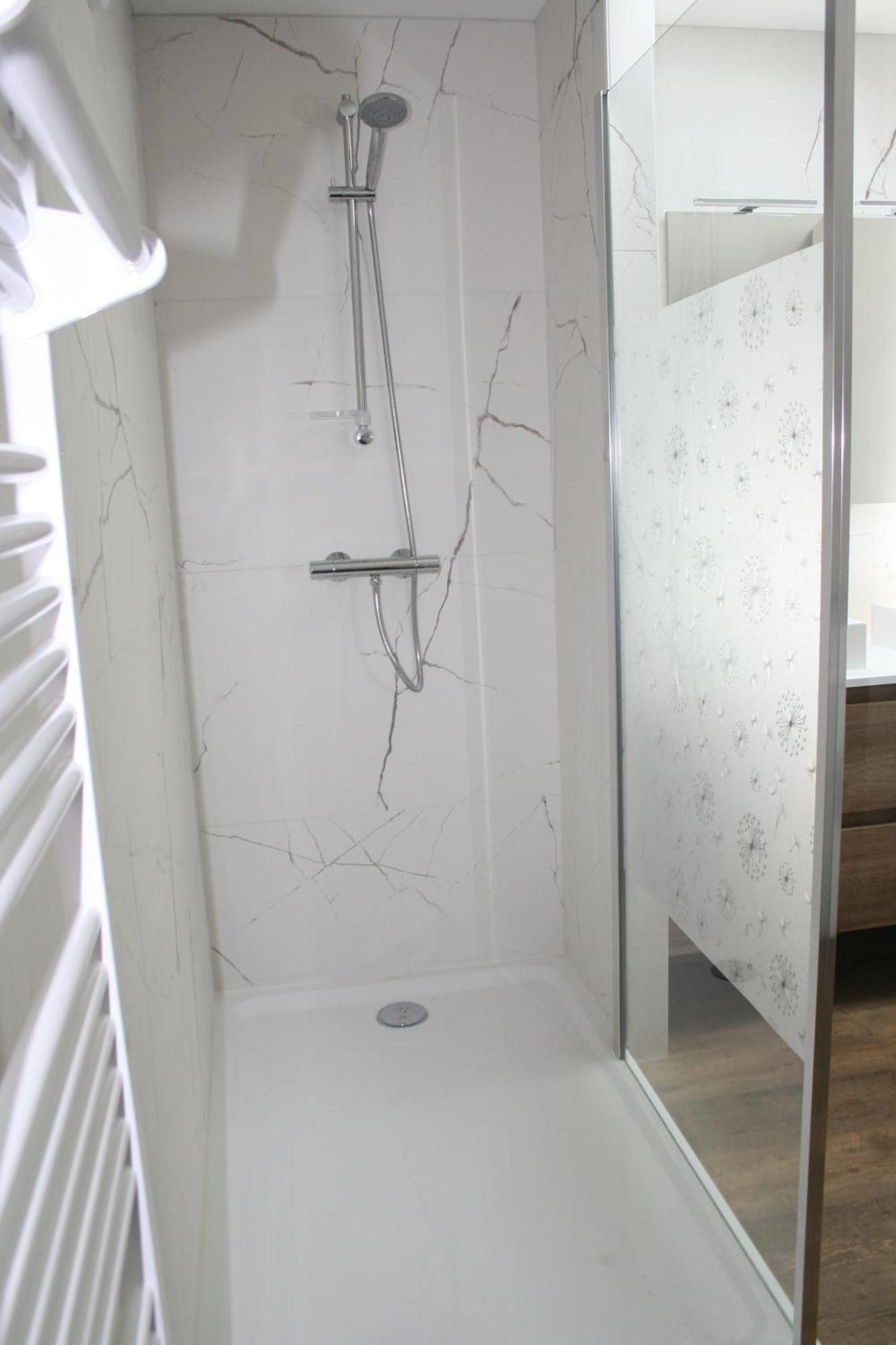 Appartement Les Nuits D'Aldearde à Airvault Extérieur photo